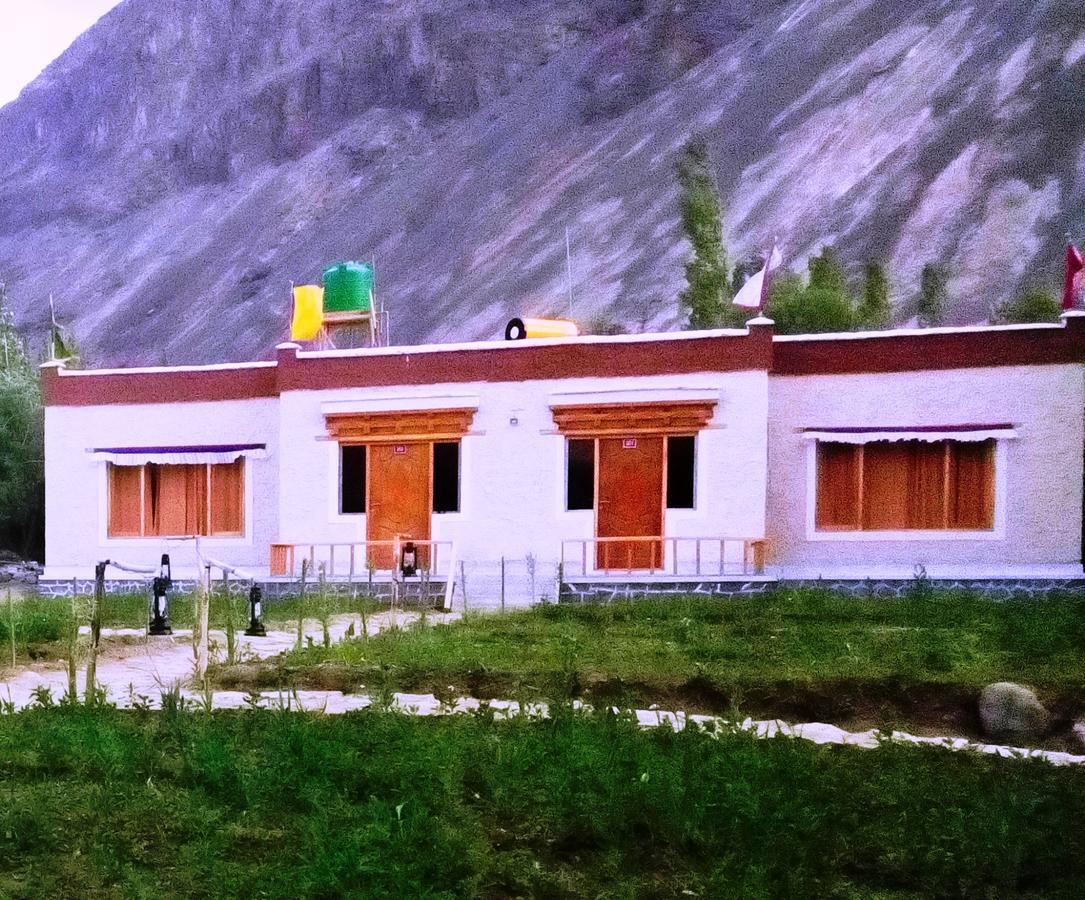 Lotus Eco Resort Hundar Bagian luar foto