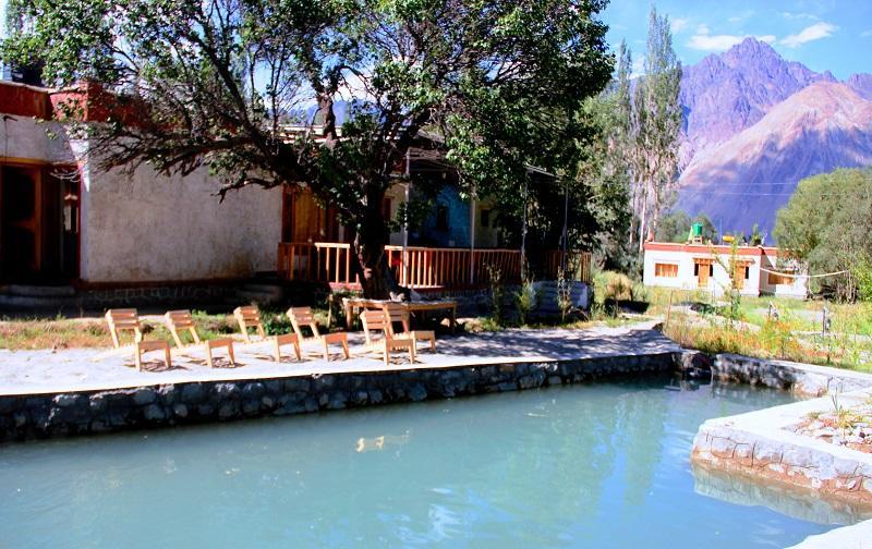 Lotus Eco Resort Hundar Bagian luar foto