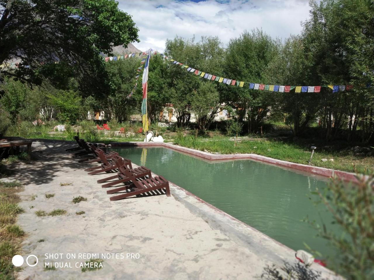 Lotus Eco Resort Hundar Bagian luar foto